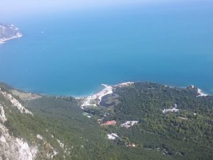 Escursione lungo l'anello nord del Monte Conero fino al tramonto