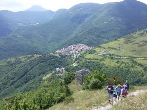 Escursione dal Revellone a Vallacera e aperitivo a Castelletta